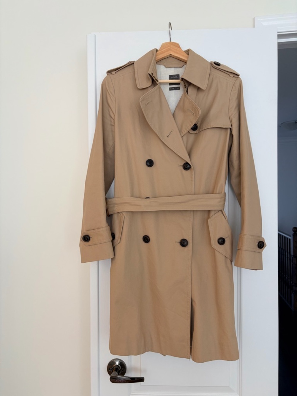 GAP Women's Tan Double-Breasted Trench Coat with Belt